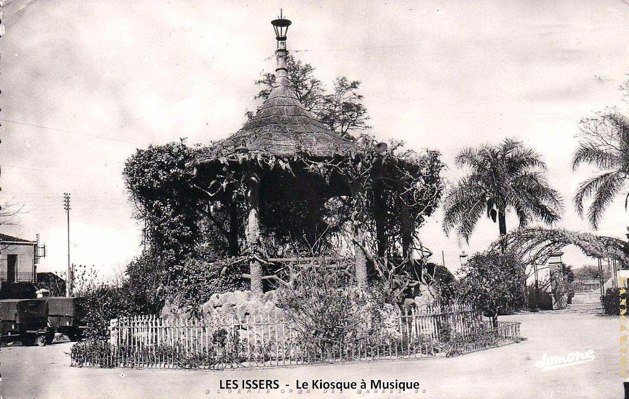 Les Issers - Kiosque a Musique.jpg